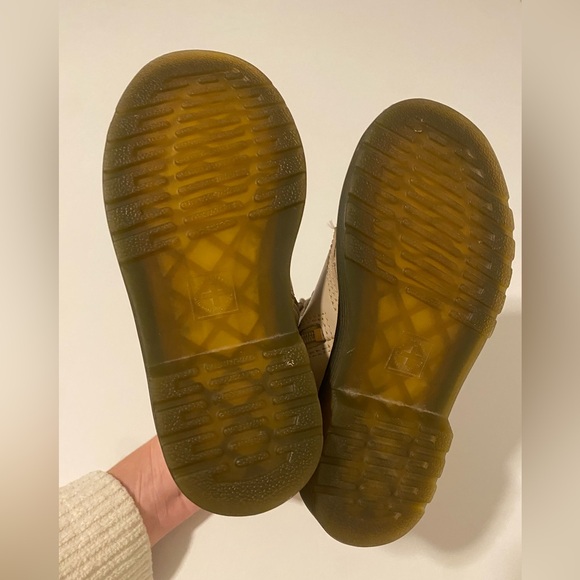Kids Dr. Martens Taupe Toddler Girls 10 - Picture 6 of 7